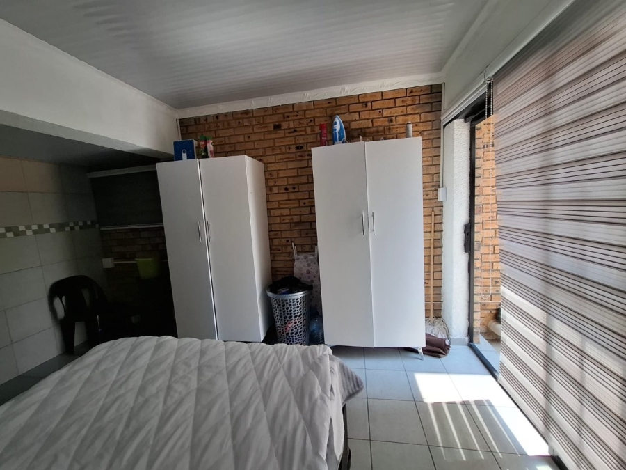 5 Bedroom Property for Sale in Oos Einde North West